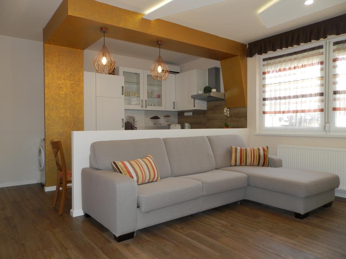 Katalin Boutique & Wellness Apartmanok Hajdúszoboszló Exteriör bild